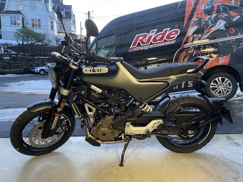 Husqvarna Svartpilen 401