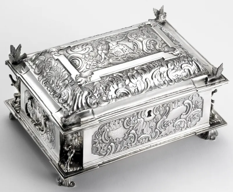 You are currently viewing Sølvskrinet – en helt spesiell gave til Vestlandske Kunstindustrimuseum (nå KODE)