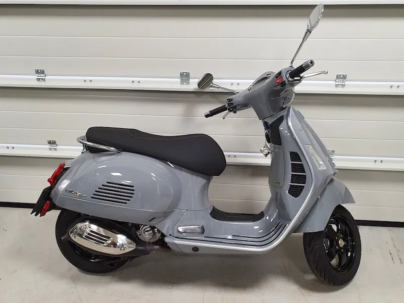 Fjellside MC-klubb - bilde av Vespa 300 Supertech HPE